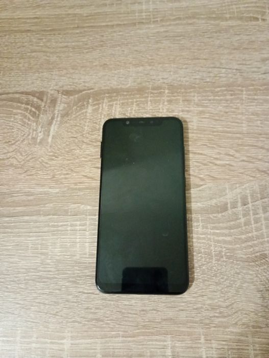 Телефон Xiaomi MI 8