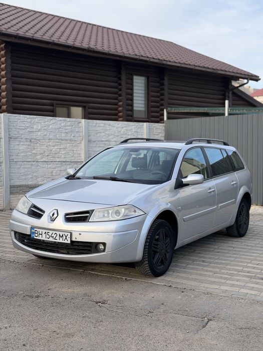 Продаю Рено Меган 2008г на автомате