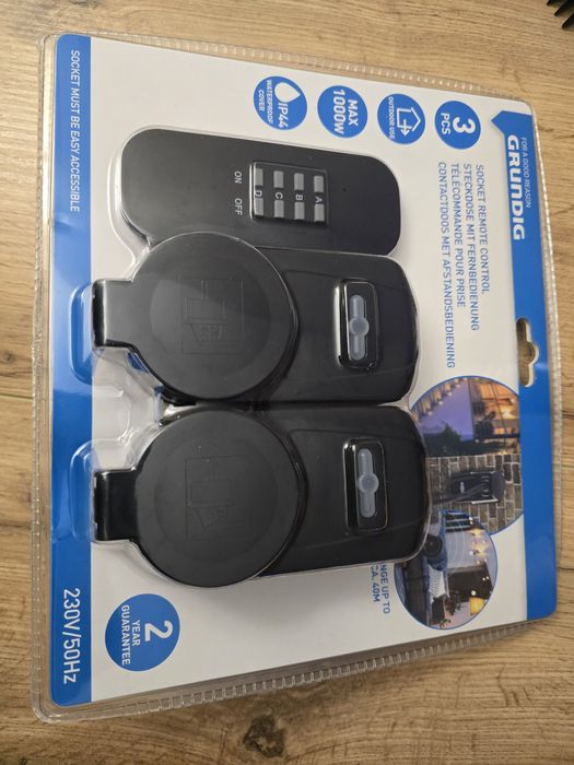 Gniazdka na pilot GRUNDIG