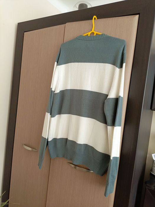 Męski Sweter Guess – Rozmiar XL – Szaro-Biały – Stan BDB (Cena kat. 49