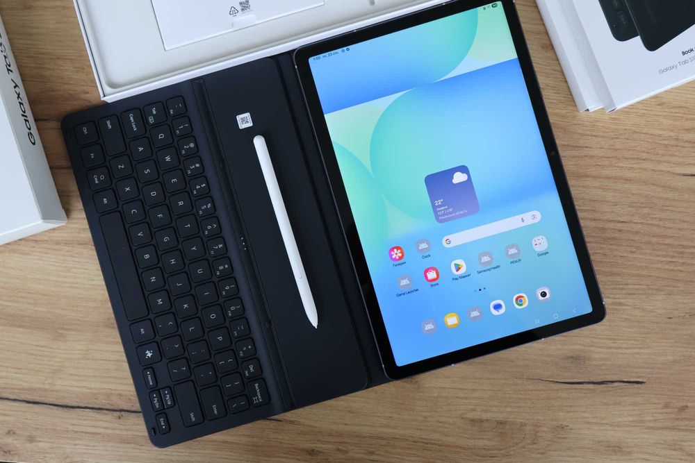 Новий Samsung Galaxy Tab S10 FE 10,9" SM-X520 128Gb + Чохол Клавіатура