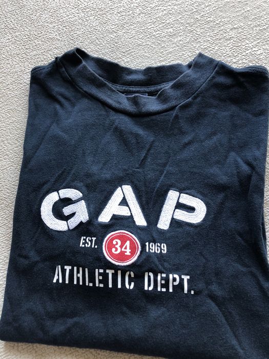 T-Shirt azul escura rapaz - GAP - 7/8 anos