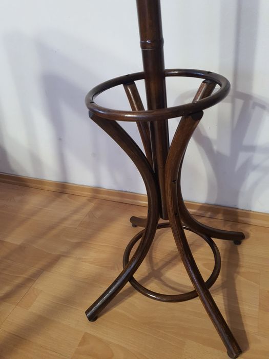 Stojący drewniany wieszak 185 wysokość