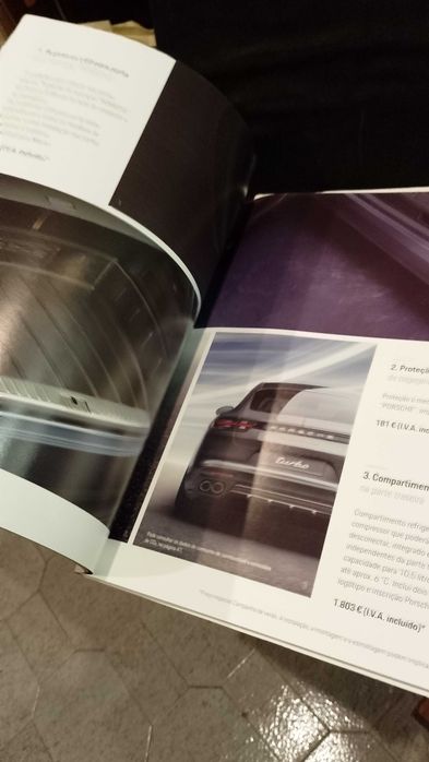 Livro / Catálogo Porsche 2019 ON/OF