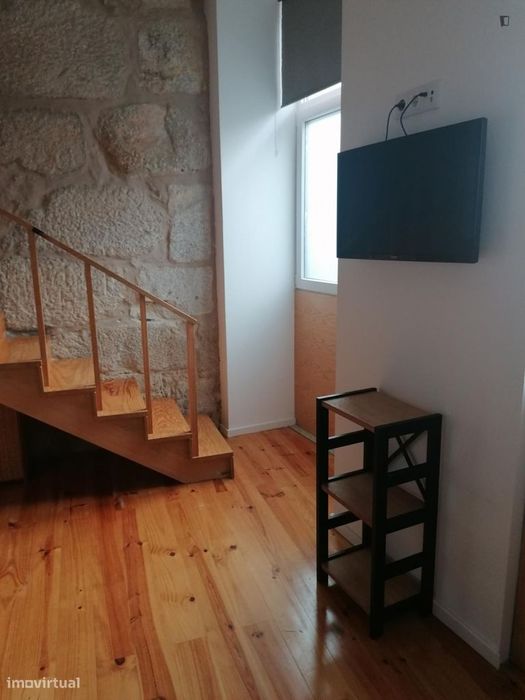 Estúdio - localizado em Paranhos Porto