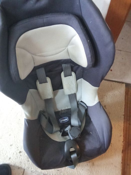 Cadeira Auto 9-18Kg  da Chicco  em bom estado