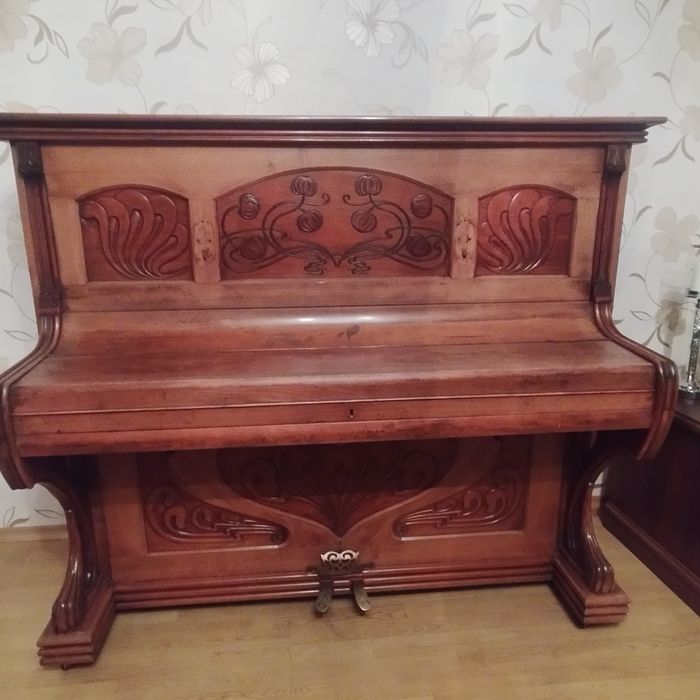 Sprzedam pianino -antyk