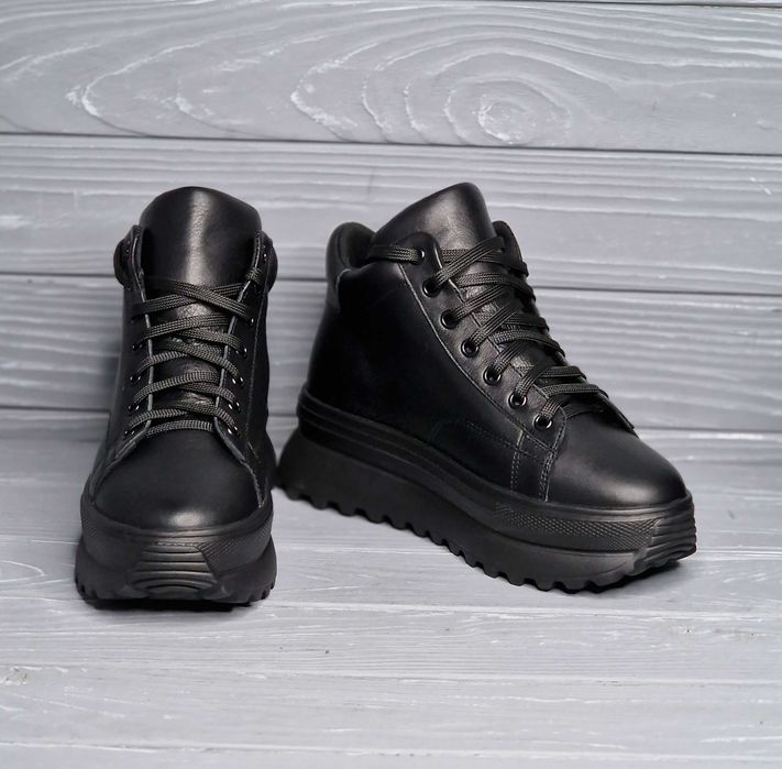 Женские кожаные зимние черные бежевые ботики / кроссовки на платформе!