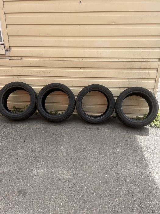 Резина TRIANGLE SNOWLINH 235/45 R18 98R