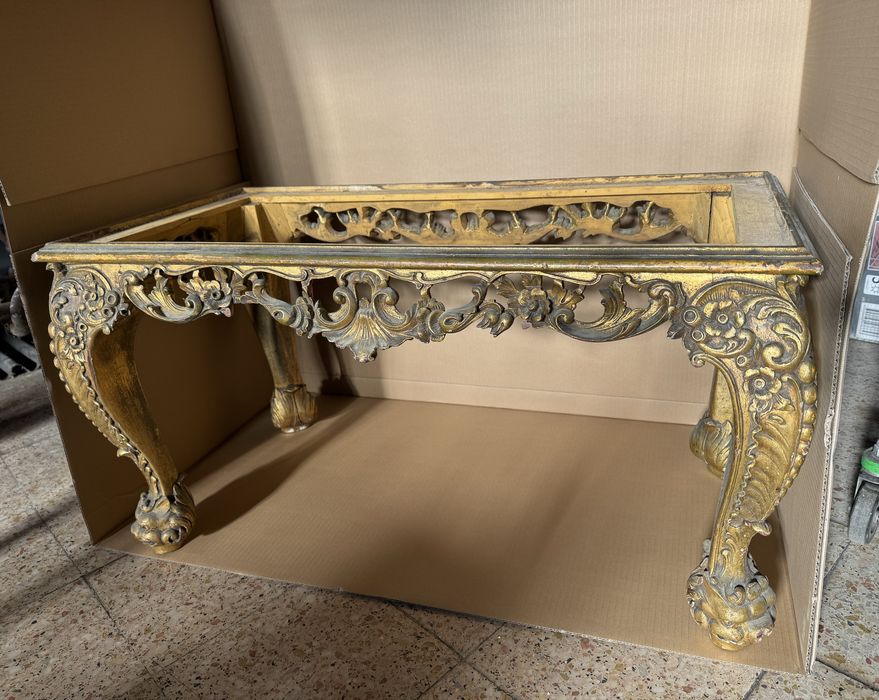 Mesa de centro e consola clássicas (Decoradora das Avenidas)