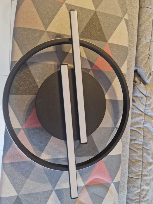 Lampa sufitowa LED czarna