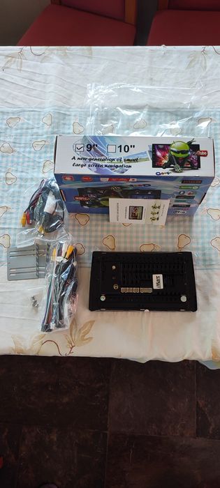 Autorádio 2 Din , ecrã 10,1" Android 10.0  MP5  2+32gb Rom, GPS, Wifi