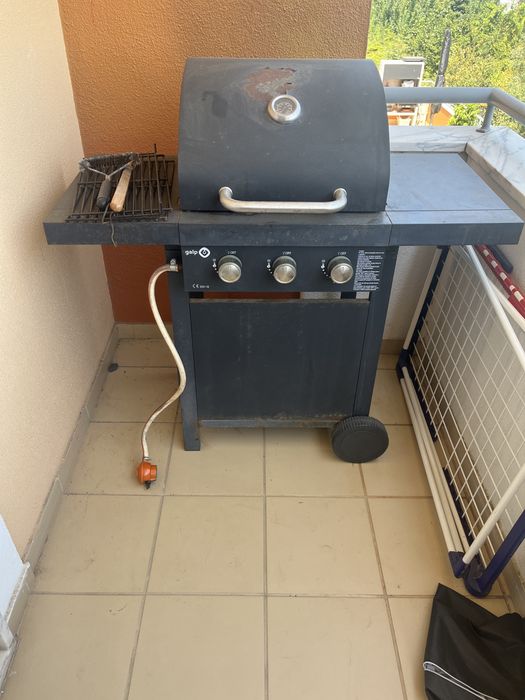BBQ a Gas de 3 queimadores Galo