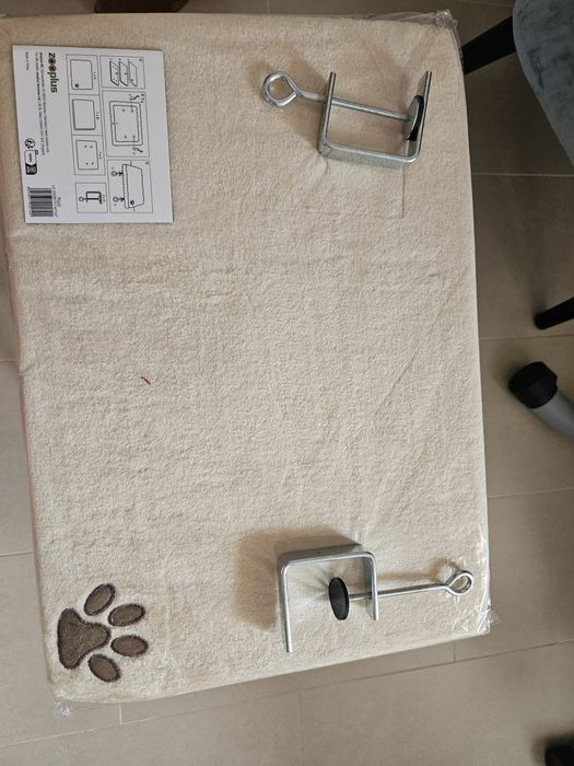 Cama para gatos especial para janelas. C 50 cm x L 35 cm x A 5cm