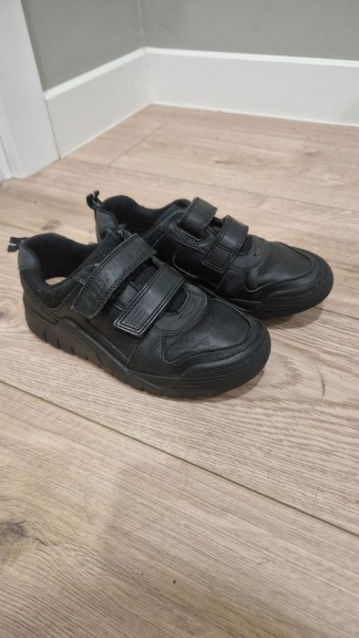кросівки на хлопчика clarks