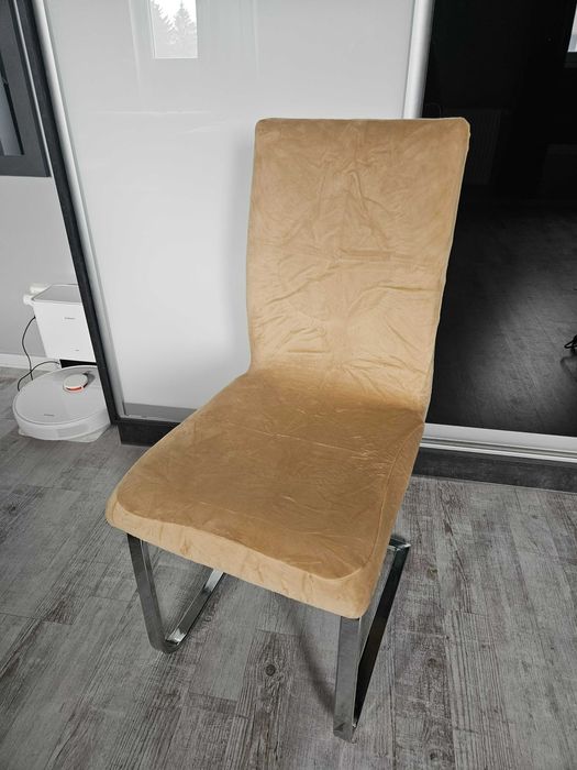 Pokrowce na krzesła miękkie welurowe beżowe 4 sztuki komplet