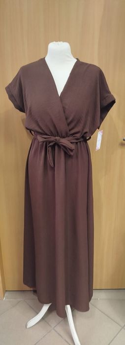 Elegancka bananowa sukienka