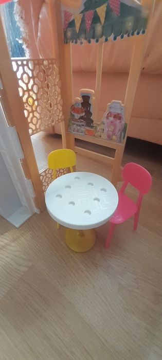 Używany domek dla lalek od Barbie