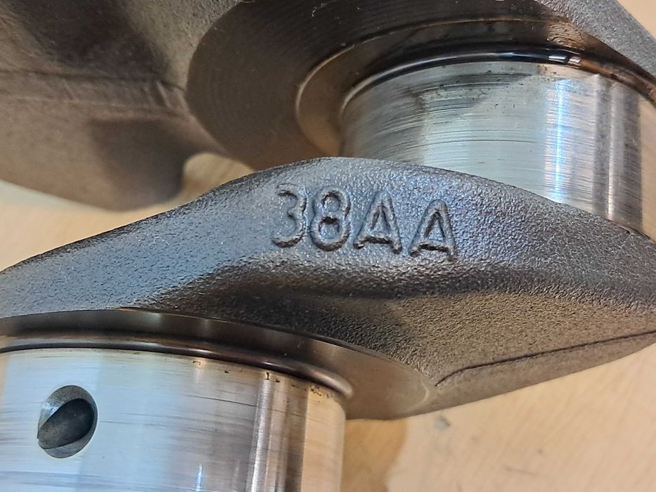 Wał korbowy 38AA 2.0 TDI CAHA AUDI A4 B8 A5 8T Q5 8R