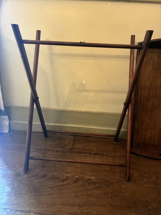 Mesa inglesa antiga de apoio