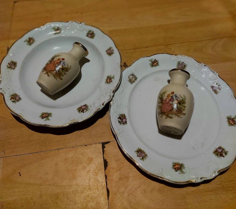 Porcelana Wałbrzych PRL 2 talerze (głęboki płaski) 2 wazony, sty