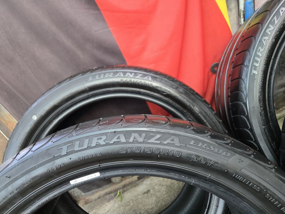 Bridgestone комплект разноширокие 275/35/19 и 245/40/19