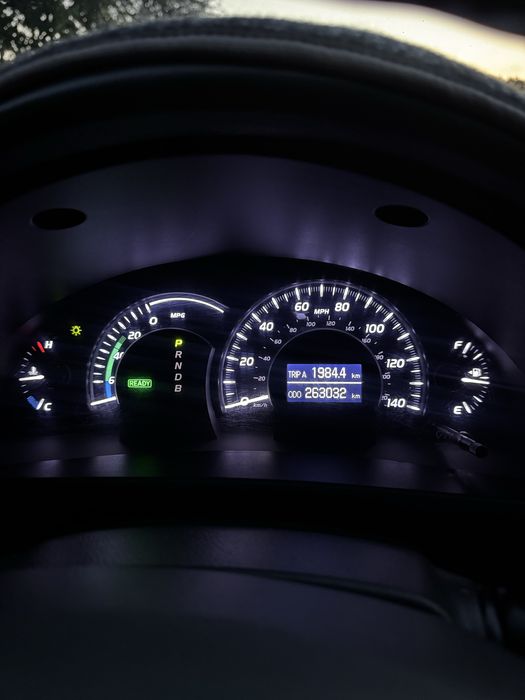 Toyota  Camry  HYBRID
