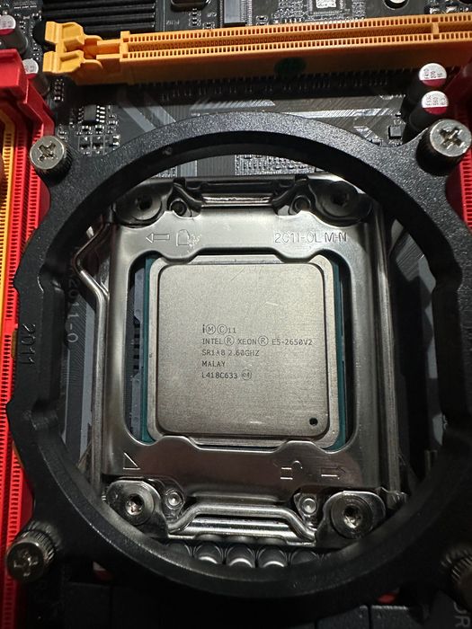 Материнська плата X79-VG2 DDR3 і процесор в комплекті xeon E5-2650v2