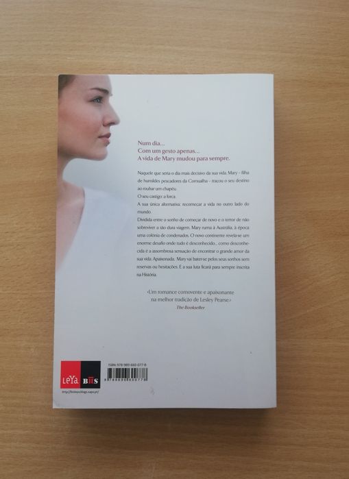 Livro "Nunca me esqueças" de Lesley Pearse