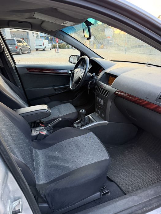 Opel Astra H 2005r.