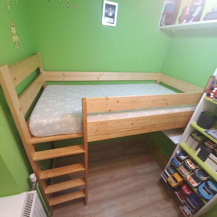 Solidne drewniane łóżko piętrowe + materac. Stan Idealny.