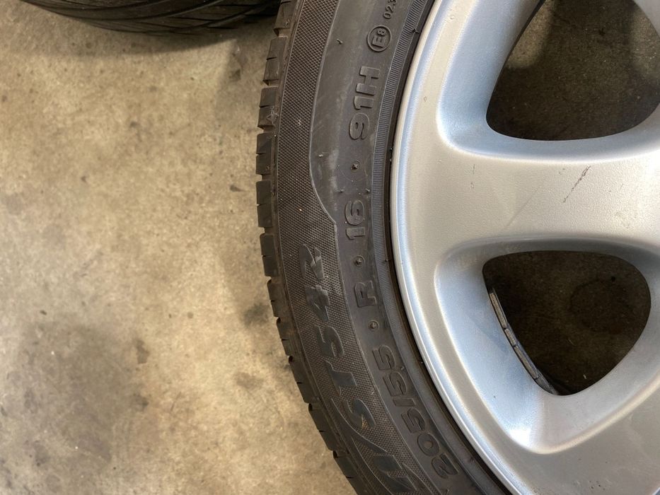 Jantes Mercedes com pneus R16