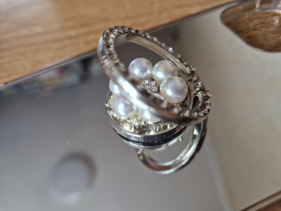 Чехол на IPhone 12 Pro зеркальный с жемчугом бусинами камушкамиподста