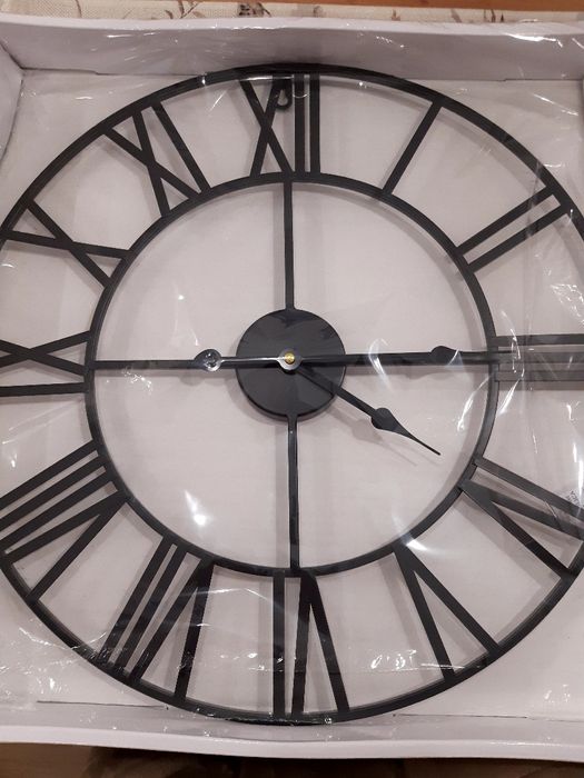 Zegar ścienny czarny