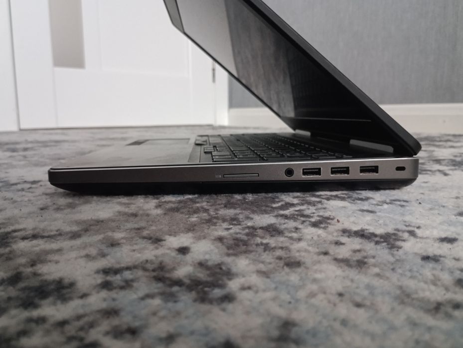 Продам ноутбук Dell precision 7510 в ідеальному стані!СРОЧНО!!!