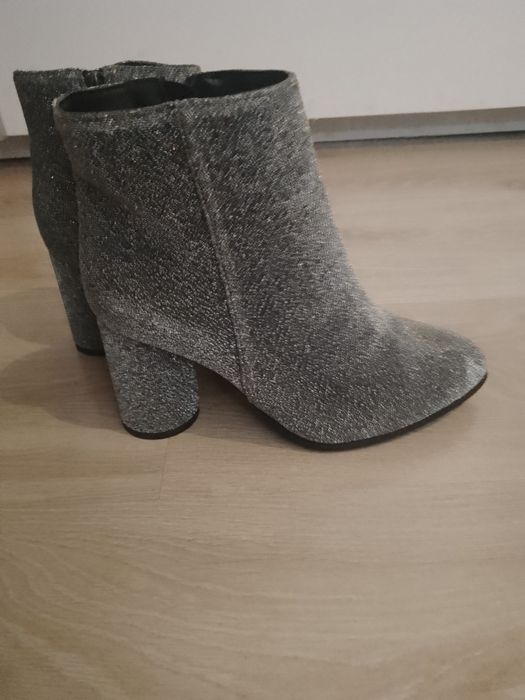 Mega okazja Nowe botki Cropp r37