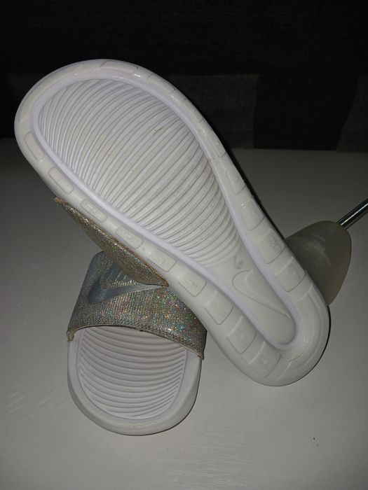 Шльопанці Nike,Puma фірмові