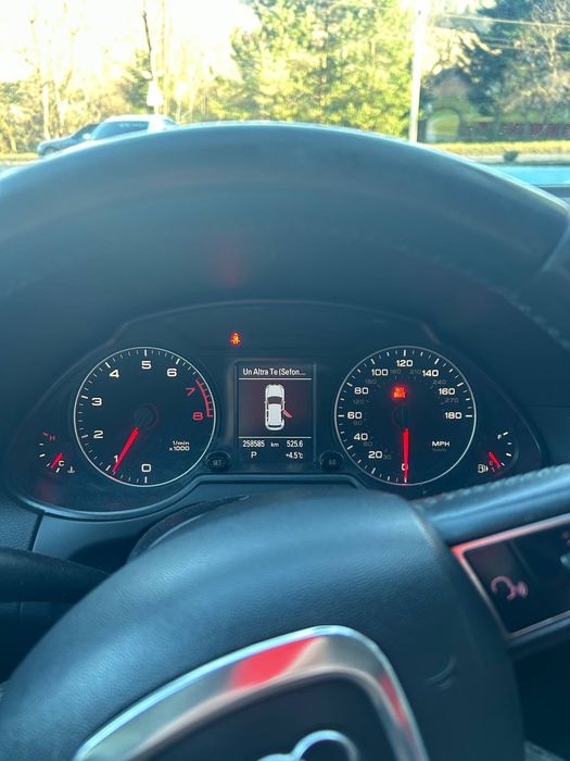 Надійний повнопривідний кросовер Audi Q5 Quattro