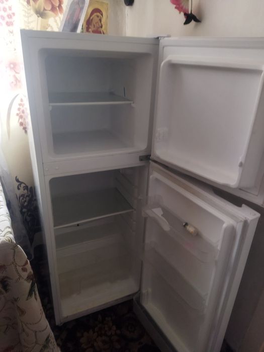 Продам холодильник