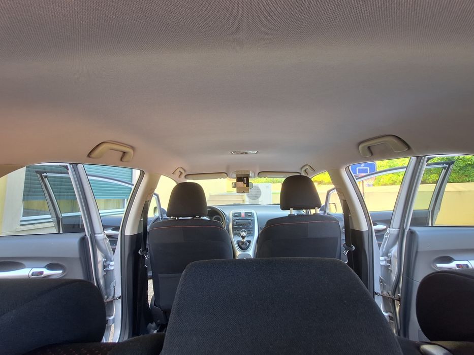 Toyota Auris — fotografia 12