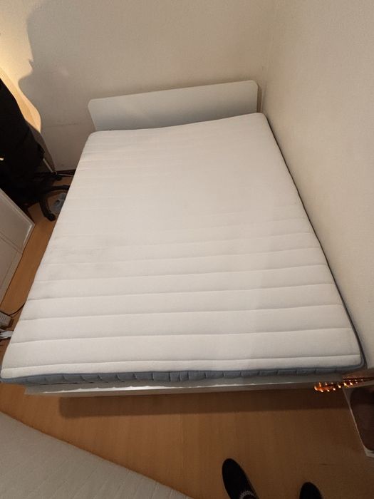 Colchao casal ikea