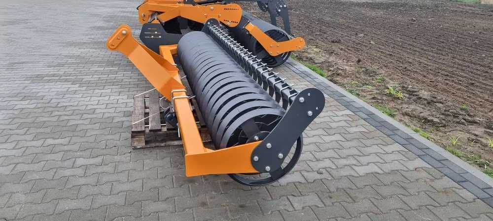 Wał teownikowy wał daszkowy wał uprawowy wał packer cambella amazone