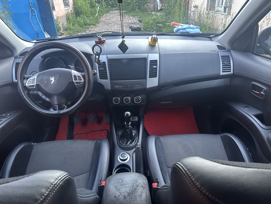 Продам авто Пежо 4007