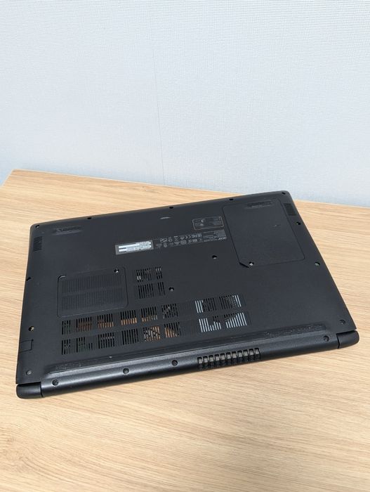 Игровой Acer Aspire /15.6 FHD /Core i3 7200U/20GB/SSD256/MX 130