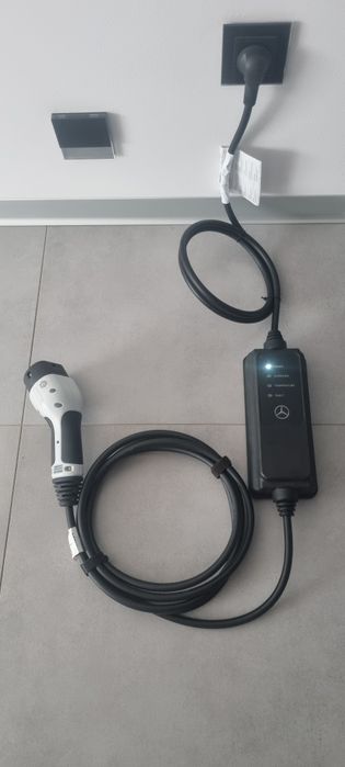 Ładowarka zasilacz Mercedes Benz 230V 10A Aptiva