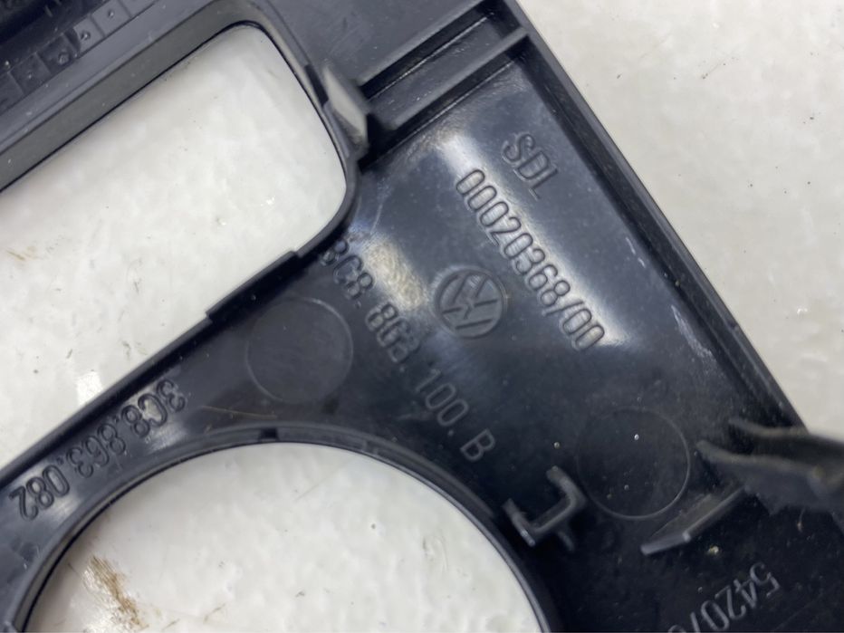 Volkswagen Passat B6 B7 CC osłona ramka dekor panelu klimatyzacji VW