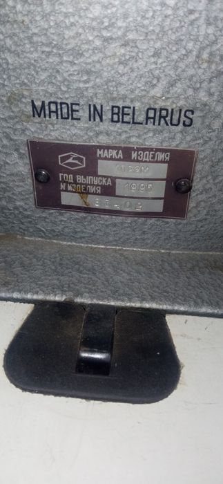 Продам швейную машинку