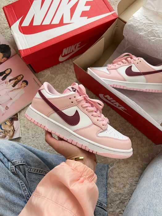 Жіночі Кросівки Nike Dunk SB Low У Ніжно Рожевому Кольорі Взуття Найк