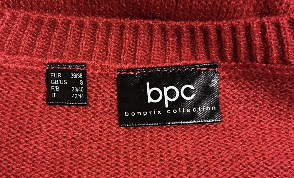 8440 Czerwony świąteczny sweter damski BPC S M