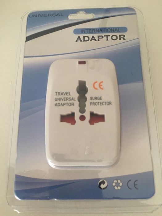 Adaptador de corrente Universal Novo
